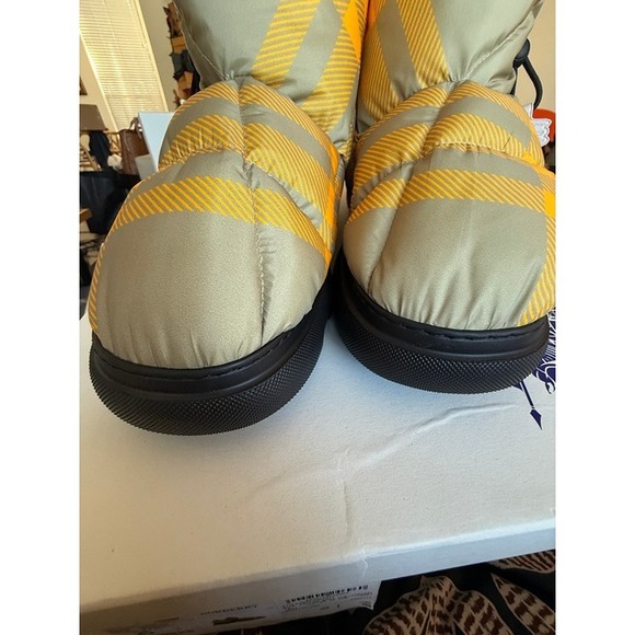 Burberry MEN\'S Hunter Check Drawstring Pillow Padded Snow Boots, Sz‎ 43.5 main image 8